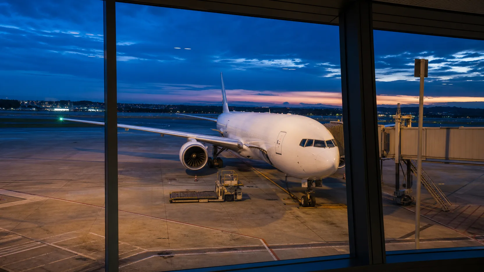 Avião de longo curso no aeroporto de Viracopos antes de voo internacional